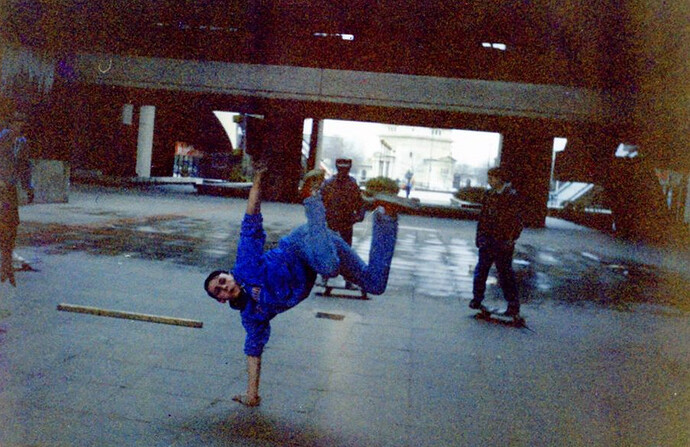 BRUM SK8 4