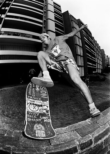 GonzFranceSweeperLowRez_01bf4d28-6555-4763-8b38-f946f5806d13_530x@2x