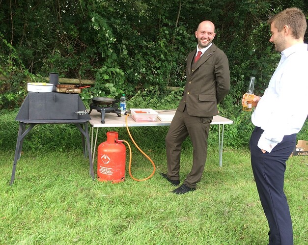 33E90DB8-3FD2-49FD-AA08-2E5B9A60EDE1_1_105_c