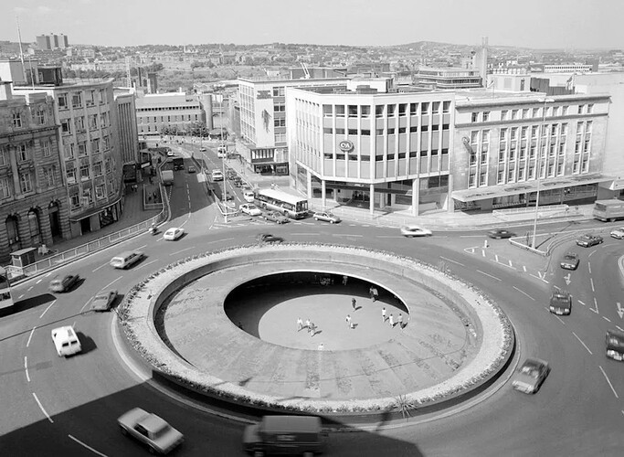 Hole-in-the-Road-1024x749