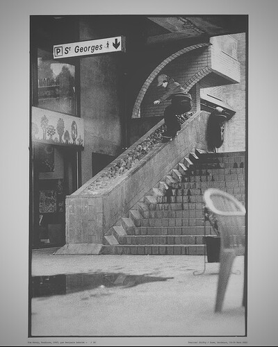 AGURE9561